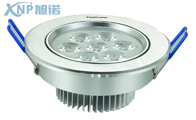 LED灯具外壳材料可以使用小黄片入口链接材料吗？定制优点有哪些？